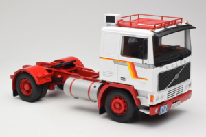Volvo F12 Bílý Červený Road Kings 1:18 RK180031 Kov – obrázek 6 z 8