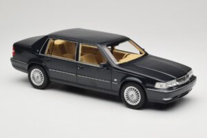 Volvo S90 Royal Blue DNA 1:18 DNA000088 Kov – obrázek 4 z 6