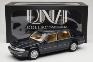 Volvo S90 Royal Blue DNA 1:18 DNA000088 Kov – obrázek 6 z 6