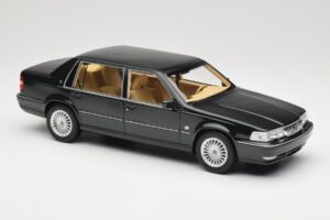 Volvo S90 Royal Green DNA 1:18 DNA000090 Kov – obrázek 4 z 6