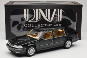 Volvo S90 Royal Green DNA 1:18 DNA000090 Kov – obrázek 6 z 6
