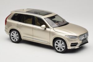 Volvo XC90 Luminous Sand Yellow Paudi Model 1:18 9430841 Kov – obrázek 6 z 8