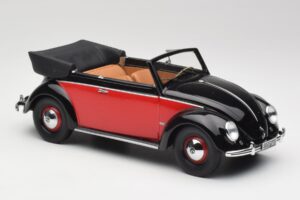 Volkswagen Beetle Kabriolet Černý & Červený Minichamps 1:18 107054132 Pryskyřice – obrázek 4 z 6