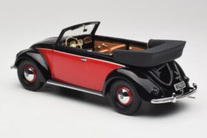 Volkswagen Beetle Kabriolet Černý & Červený Minichamps 1:18 107054132 Pryskyřice – obrázek 5 z 6