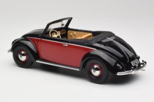 Volkswagen Beetle Hebmuller Kabriolet Černý & Červený Minichamps 1:18 107054230 Pryskyřice – obrázek 5 z 6