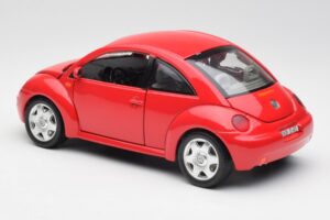 Volkswagen New Beetle Červený Bburago 1:18 8185108 Kov – obrázek 7 z 8