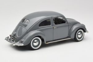 Volkswagen Export Sedan Agave Grey Maisto 1:18 100299 Kov – obrázek 3 z 8