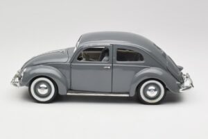 Volkswagen Export Sedan Agave Grey Maisto 1:18 100299 Kov – obrázek 4 z 8