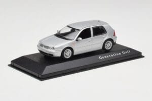 Volkswagen Golf Mk4 Reflex Stříbrný Minichamps 1:43 4527111022 Kov – obrázek 2 z 4