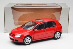 Volkswagen Golf Mk5 4-Door Tornado Červený Bburago 1:18 GOLF001 Kov – obrázek 8 z 8