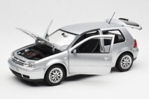 Volkswagen Golf Mk5 GTI Stříbrný Norev 1:18 188570 Kov – obrázek 2 z 8