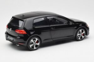 Volkswagen Golf Mk7 GTI Černý Norev 1:18 188550 Kov – obrázek 3 z 8