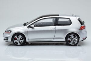 Volkswagen Golf GTI Mk7 Reflex Stříbrný Norev 1:18 188551 Kov – obrázek 4 z 8