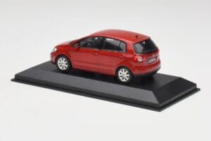 Volkswagen Golf Plus Tornado Červený Minichamps 1:43 821911110 Kov – obrázek 3 z 4