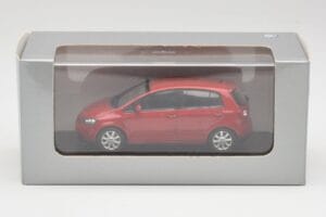 Volkswagen Golf Plus Tornado Červený Minichamps 1:43 821911110 Kov – obrázek 4 z 4