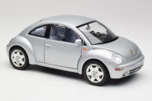Volkswagen New Beetle Reflex Stříbrný Metalíza Bburago 1:18 3322 Kov – obrázek 6 z 8