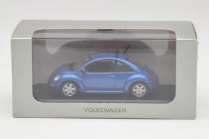 Volkswagen New Beetle Satellite Modrý Minichamps 1:43 430058004 Kov – obrázek 4 z 4