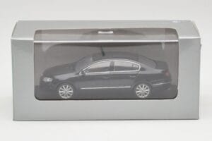 Volkswagen Passat B6 Sedan Shadow Modrý Metallic Minichamps 1:43 PASSAT001 Kov – obrázek 3 z 3