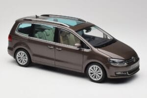 Volkswagen Sharan 7N Dubová Hnědá Metalíza Minichamps 1:18 110051001 Kov – obrázek 6 z 8