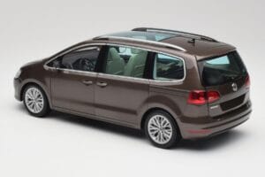 Volkswagen Sharan 7N Dubová Hnědá Metalíza Minichamps 1:18 110051001 Kov – obrázek 7 z 8