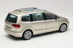 Volkswagen Sharan 7N Reflex Stříbrná Metalíza Minichamps 1:18 110051002 Kov – obrázek 3 z 8
