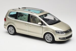 Volkswagen Sharan 7N Reflex Stříbrná Metalíza Minichamps 1:18 110051002 Kov – obrázek 6 z 8