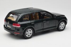 Volkswagen Touareg V10 TDI Canyon Green Bburago 1:18 34911-V1 Kov – obrázek 3 z 8