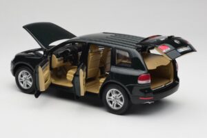 Volkswagen Touareg V10 TDI Canyon Green Bburago 1:18 34911-V1 Kov – obrázek 5 z 8