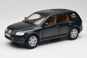 Volkswagen Touareg V10 TDI Reed Green Metallic Bburago 1:18 34911 Kov