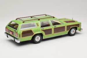 Wagon Queen Family Truckster National Lampoon's Vacation GreenLight 1:18 19013 Kov – obrázek 2 z 6