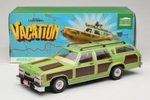 Wagon Queen Family Truckster National Lampoon's Vacation GreenLight 1:18 19013 Kov – obrázek 6 z 6