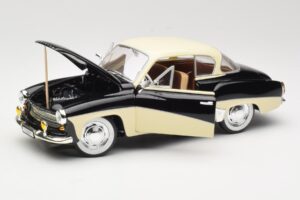 Wartburg 311 Coupe Černý & Béžový Revell 1:18 8419 Kov – obrázek 2 z 8