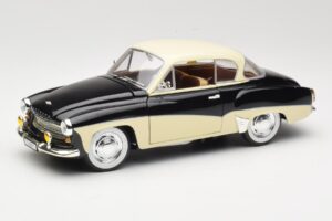 Wartburg 311 Coupe Černý & Béžový Revell 1:18 8419 Kov
