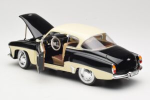 Wartburg 311 Coupe Černý & Béžový Revell 1:18 8419 Kov – obrázek 5 z 8