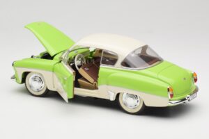 Wartburg 313 Pastelová Zelená přes Béžovou Revell 1:18 9018 Kov – obrázek 5 z 8