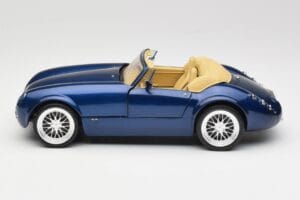 Wiesmann Roadster MF3 Modrý Revell 1:18 08861 Kov – obrázek 4 z 8