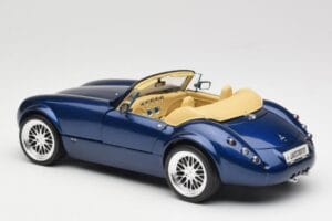 Wiesmann Roadster MF3 Modrý Revell 1:18 08861 Kov – obrázek 7 z 8