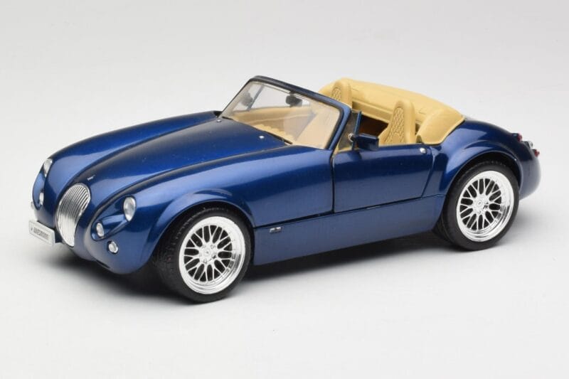 Wiesmann Roadster MF3 Modrý Revell 1:18 08861 Kov