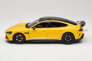 Xiaomi SU7 Ultra Žlutý OEM 1:18 BHR9995CN Kov – obrázek 4 z 8