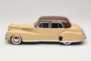 Cadillac Fleetwood Series 60 Special Béžový MCG 1:18 MCG18656 Kov – obrázek 3 z 6