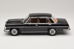 Mercedes 280 SE W108 Černý Norev 1:18 183360 Kov – obrázek 4 z 8