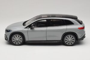 Mercedes EQS SUV X296 Manufaktur Alpine Grey NZG 1:18 B66960591 Kov – obrázek 4 z 8