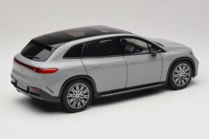 Mercedes EQS SUV X296 Manufaktur Alpine Grey NZG 1:18 B66960591 Kov – obrázek 3 z 8