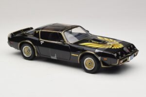 Pontiac Firebird Trans Am Kill Bill Movie Greenlight 1:18 12951 Kov – obrázek 4 z 6