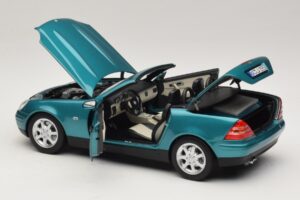 Mercedes SLK R170 Vivianite Green Norev 1:18 183021 Kov – obrázek 7 z 10