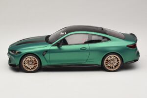 BMW M4 CS G82 Frozen Isle of Man Green GT Spirit 1:18 GT994 Pryskyřice – obrázek 3 z 6