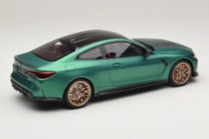 BMW M4 CS G82 Frozen Isle of Man Green GT Spirit 1:18 GT994 Pryskyřice – obrázek 2 z 6