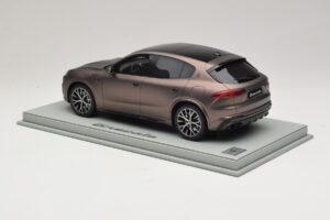Maserati Grecale Bronzový BBR 1:18 P18220FMAS Pryskyřice – obrázek 5 z 7