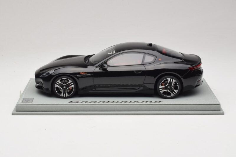 Maserati GranTurismo Trofeo Nero Assoluto BBR 1:18 P18240CMAS Pryskyřice