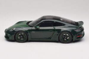 Porsche 911 992 Turbo S Brabus 900 Rocket R Mean Green GT Spirit 1:18 GT959 Pryskyřice – obrázek 3 z 6
